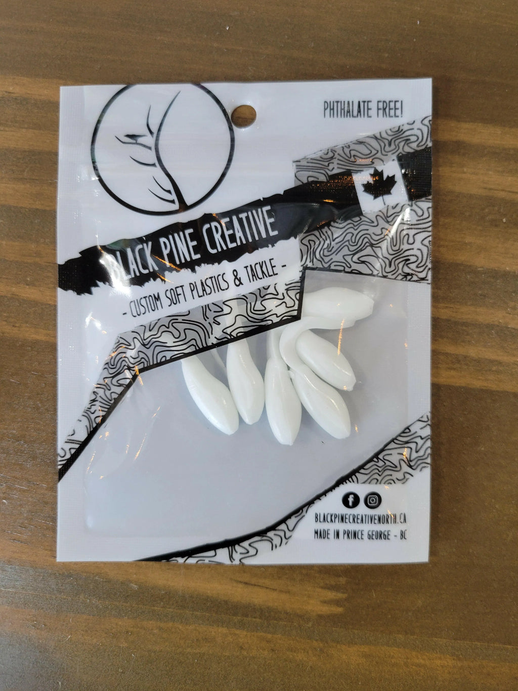 Black Pine Creative 1-1/2" Basic Minnow 6/pk - White