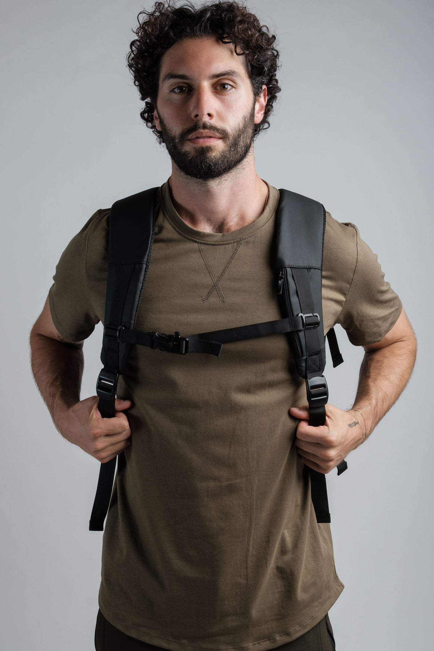 "Voyager" Expandable Backpack 26L / 38L with Built-in Rain Coat