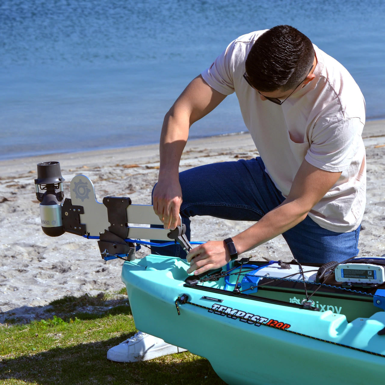 Bixpy Universal Versa Rudder™ With Steering