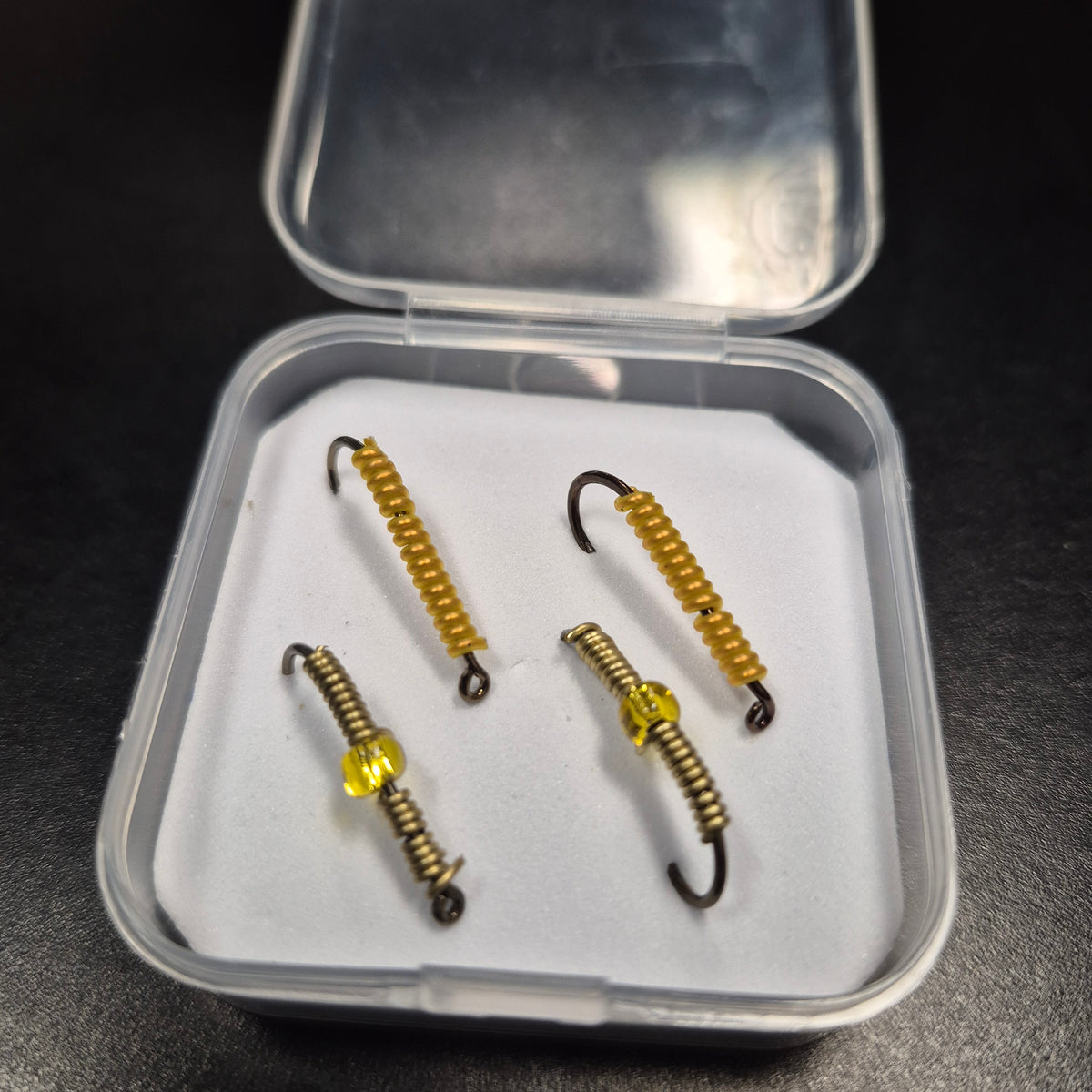 GTB Wire Worms Hook Size #6 4/pk