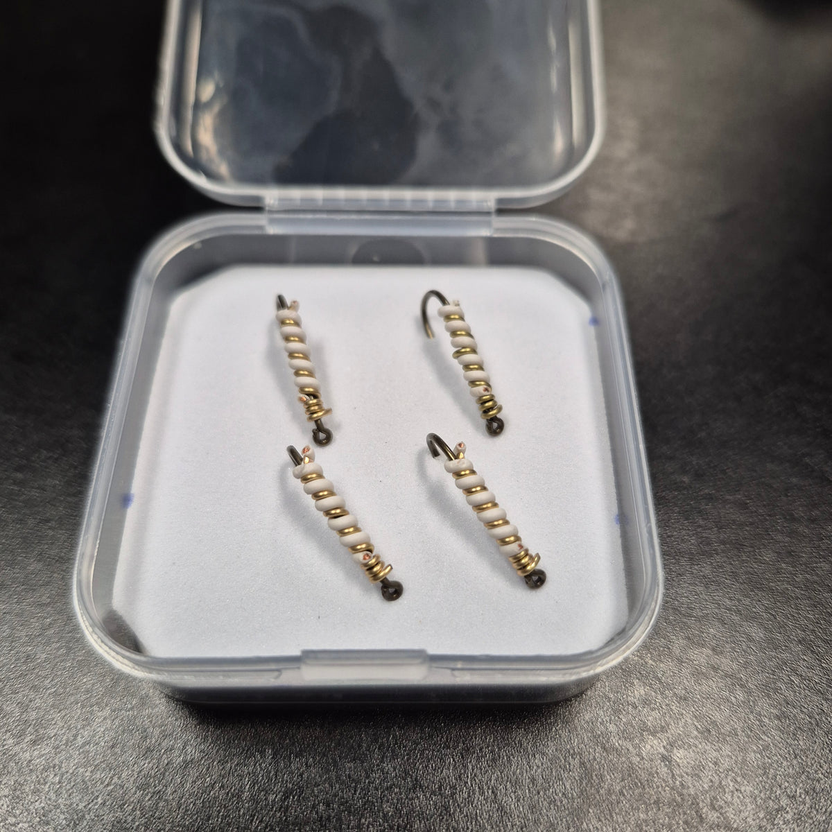 GTB Wire Worms Hook Size #8 4/pk