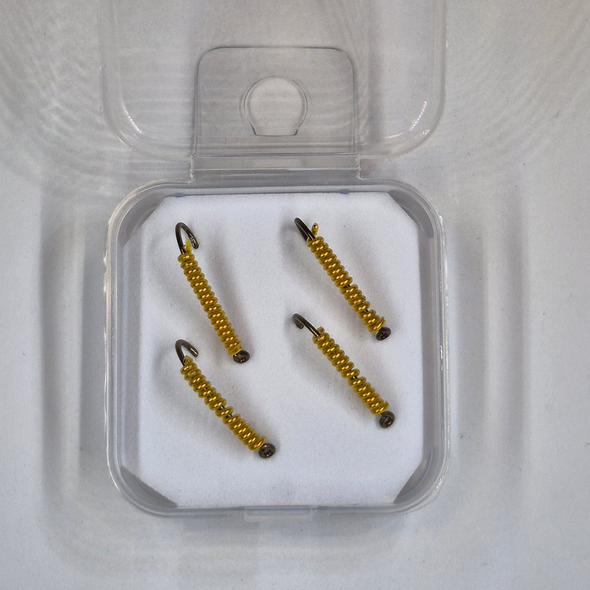 GTB Wire Worms Hook Size #6 4/pk