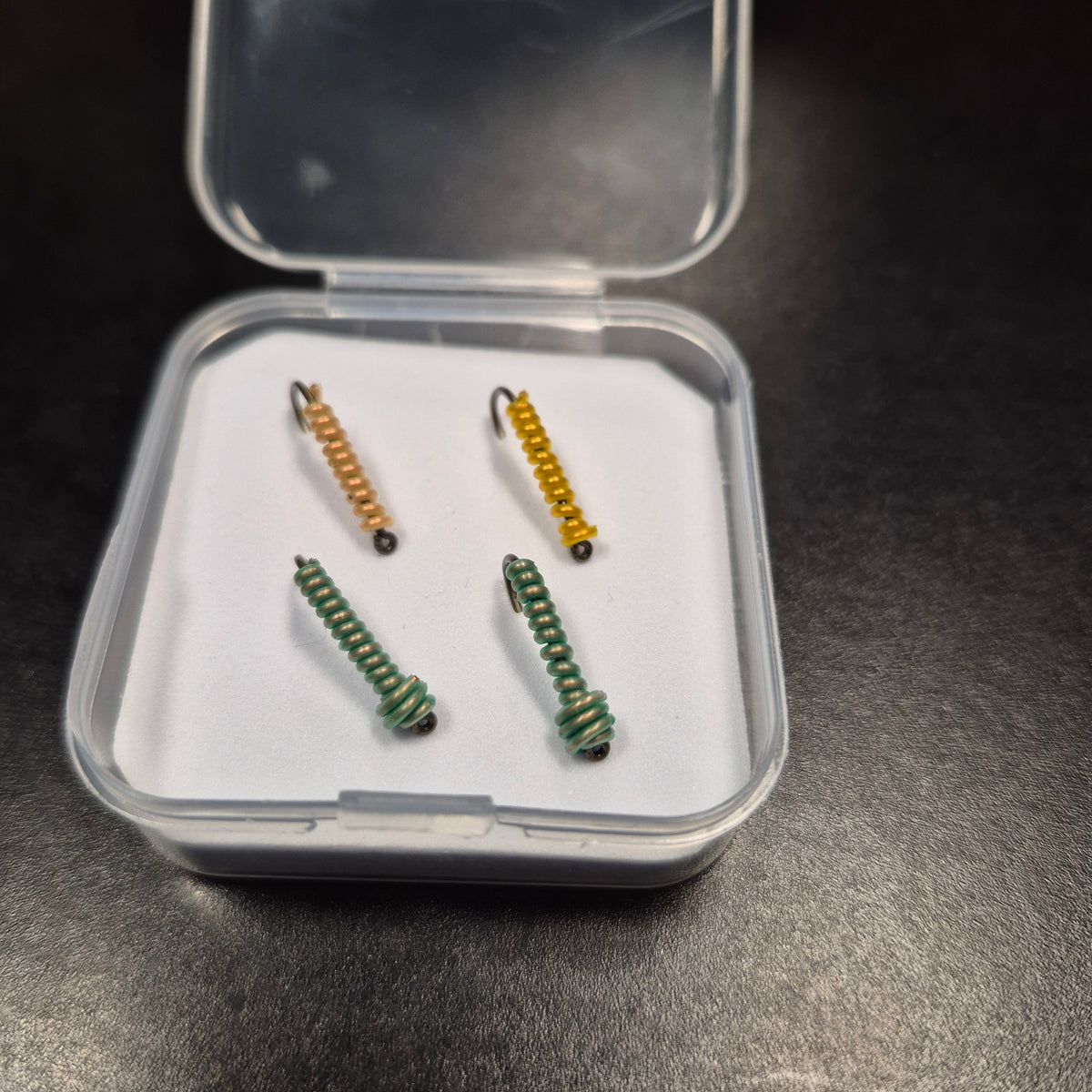 GTB Wire Worms Hook Size #8 4/pk