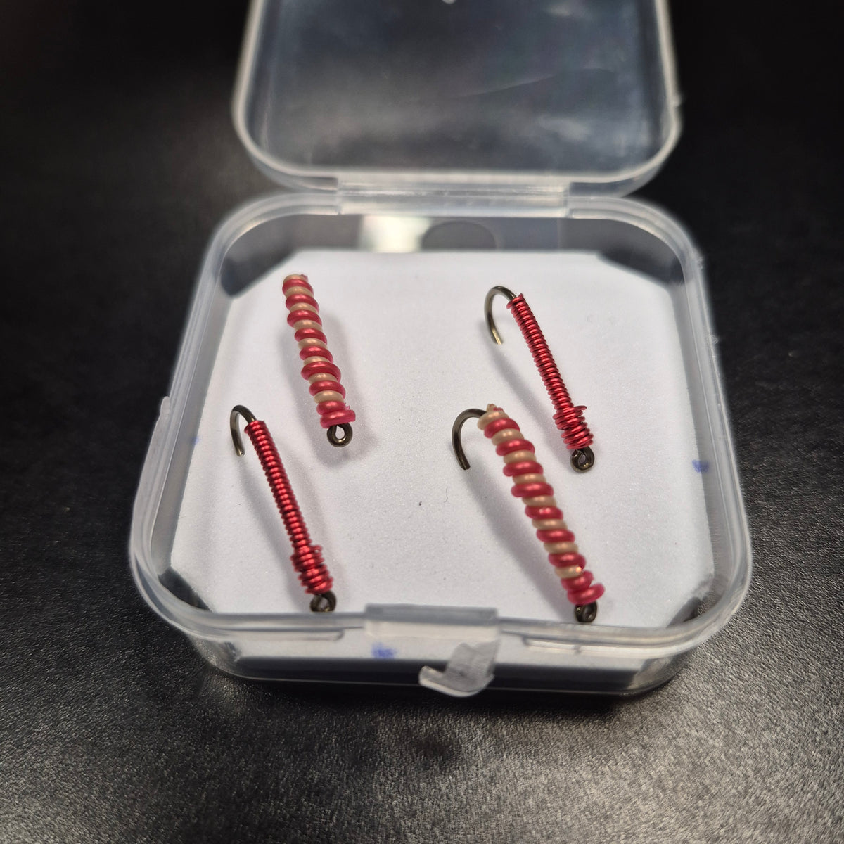 GTB Wire Worms Hook Size #6 4/pk